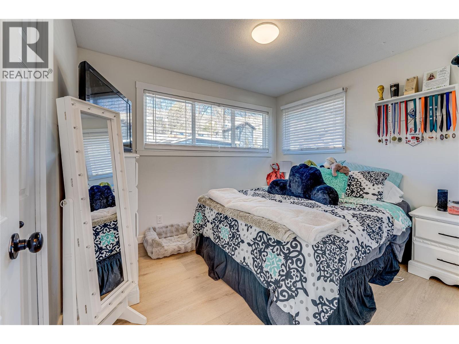 8700 Lakeview Drive, Coldstream