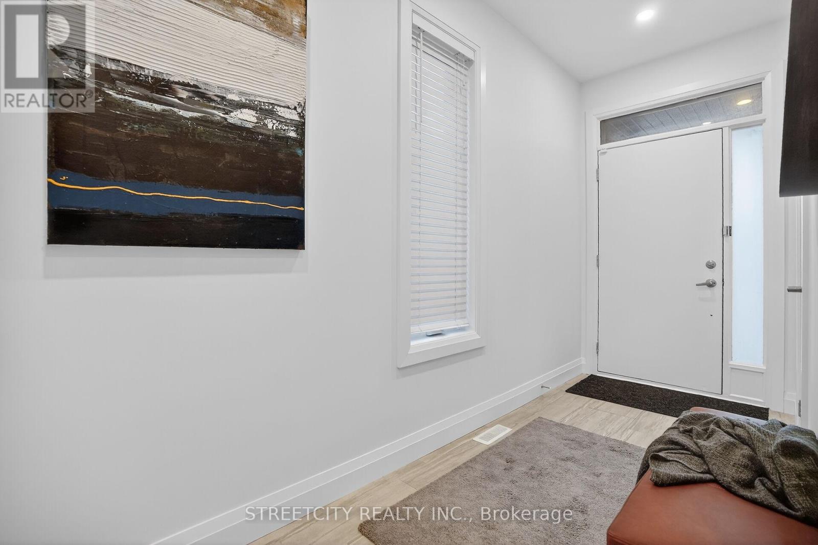 647 BLACKACRES BOULEVARD — photo 31