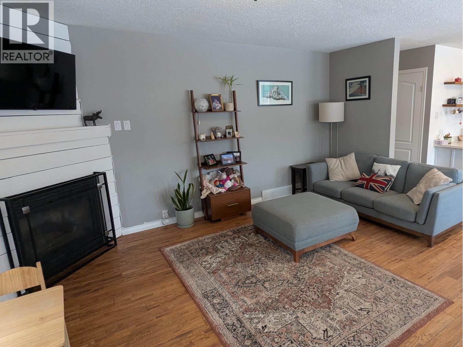 1373 CRONIN Place, Smithers