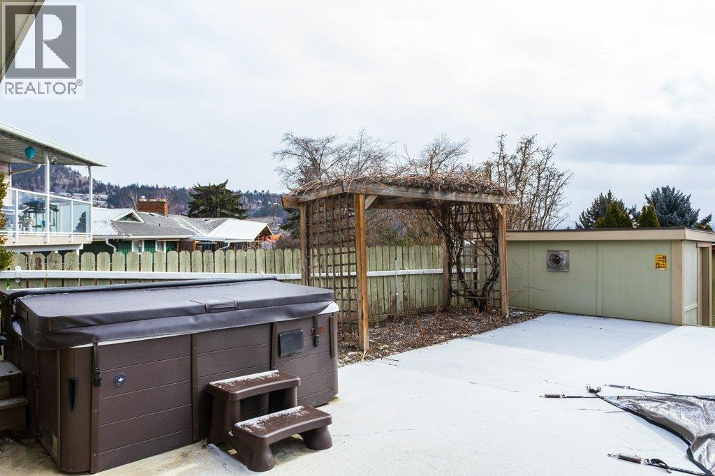  1769 Broadview Avenue, Kelowna