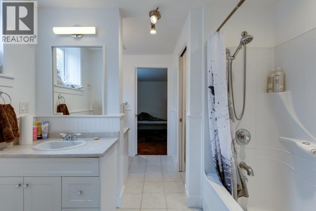  1769 Broadview Avenue, Kelowna