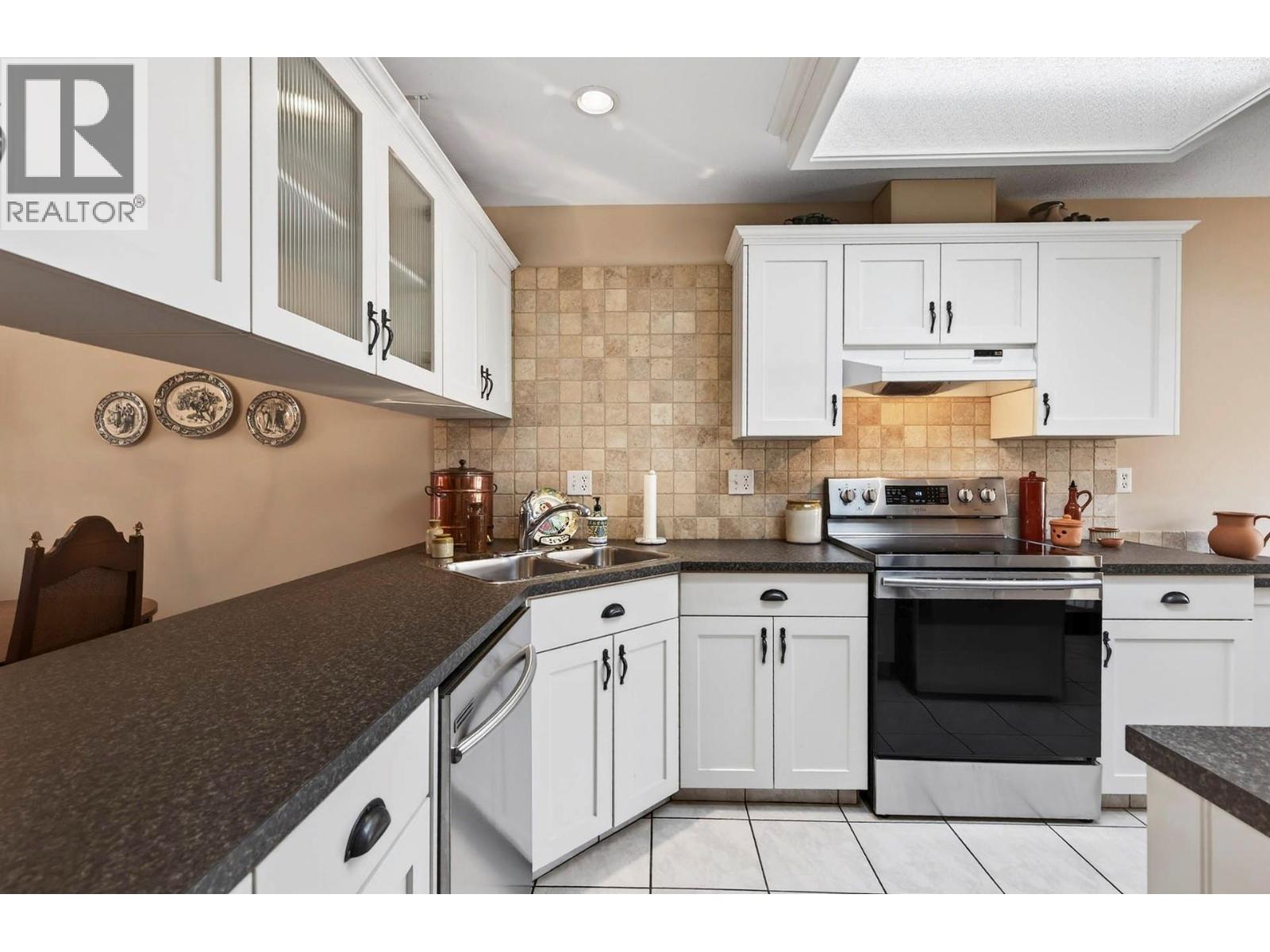 1750 Pacific Way Unit# #16, Kamloops