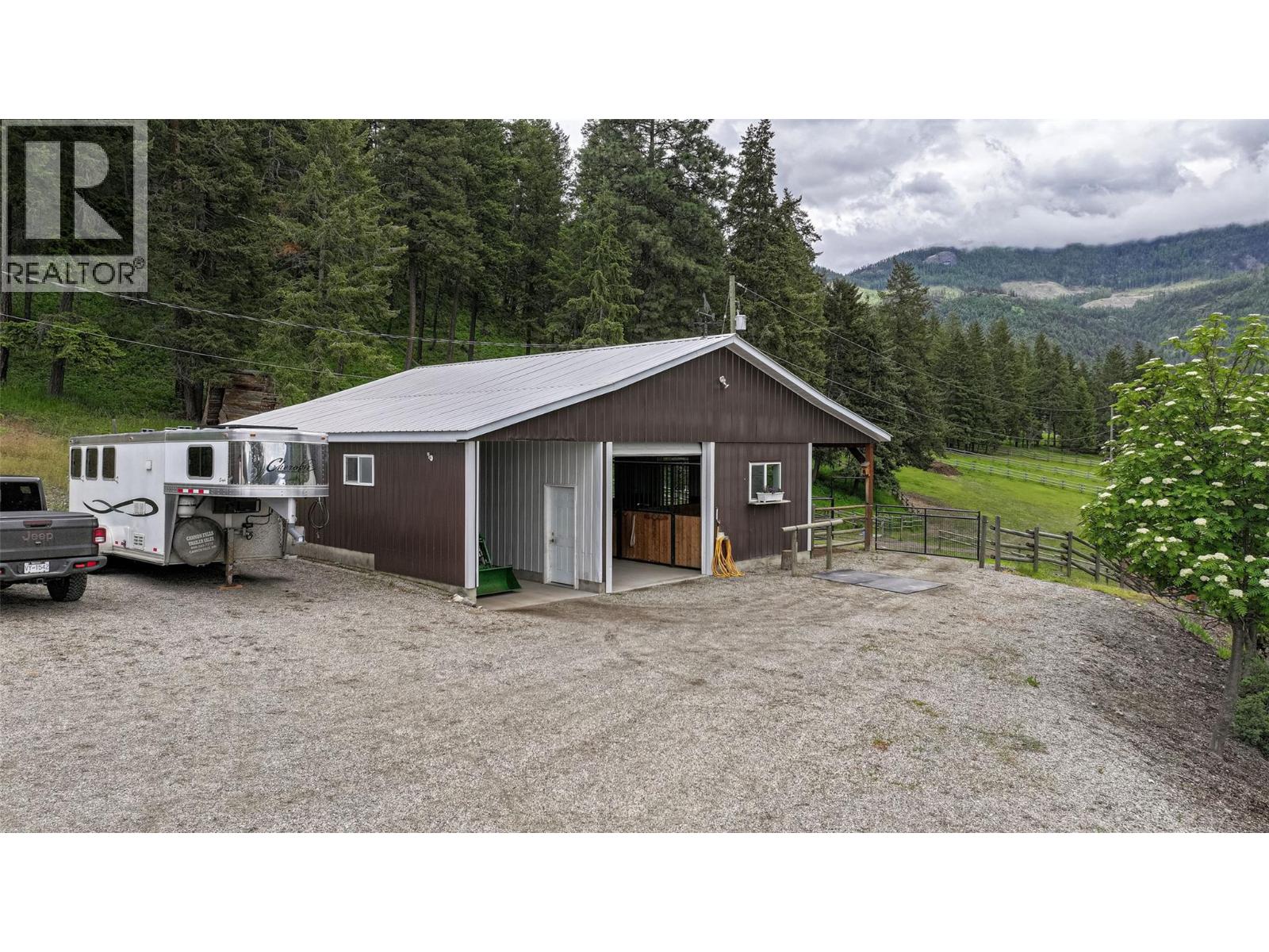 705 Creighton Valley Road, Lumby