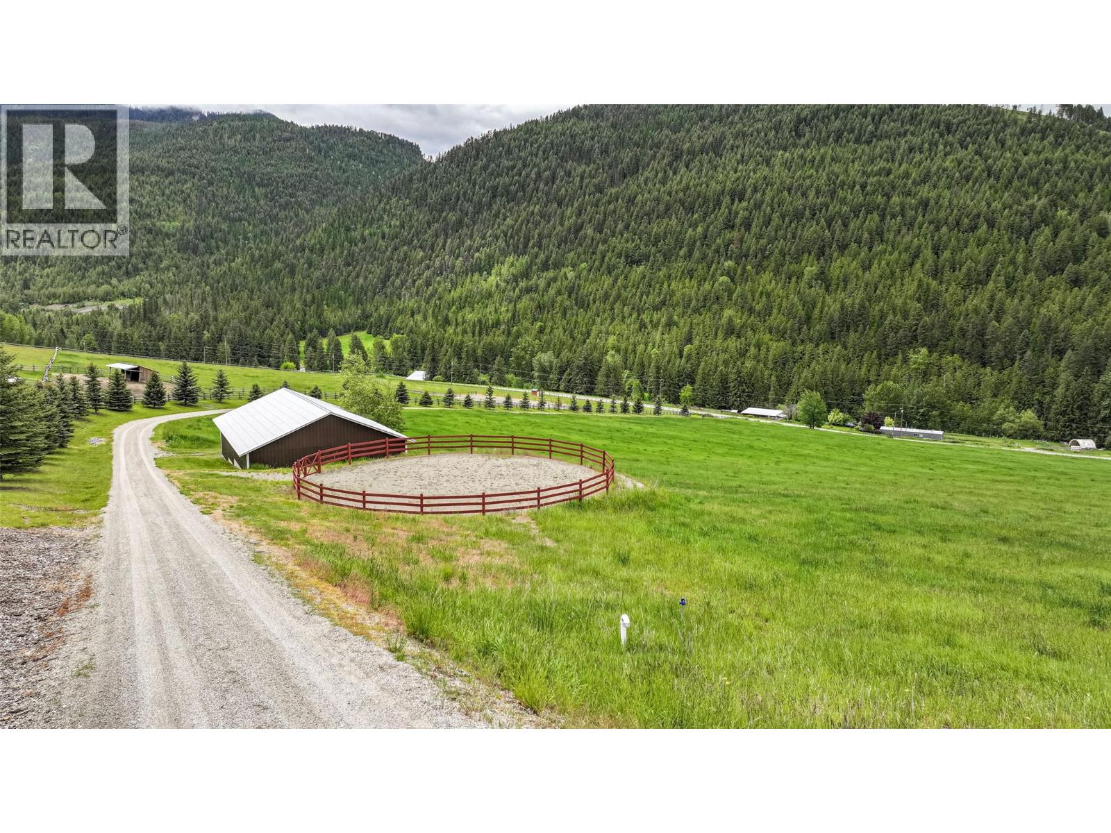 705 Creighton Valley Road, Lumby
