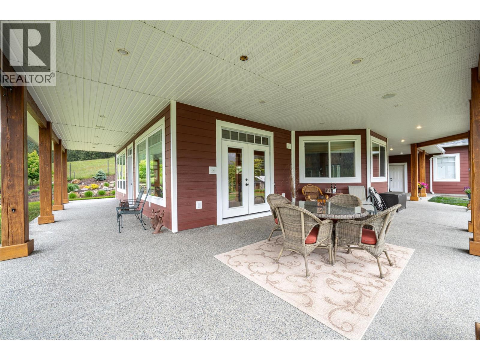 705 Creighton Valley Road, Lumby