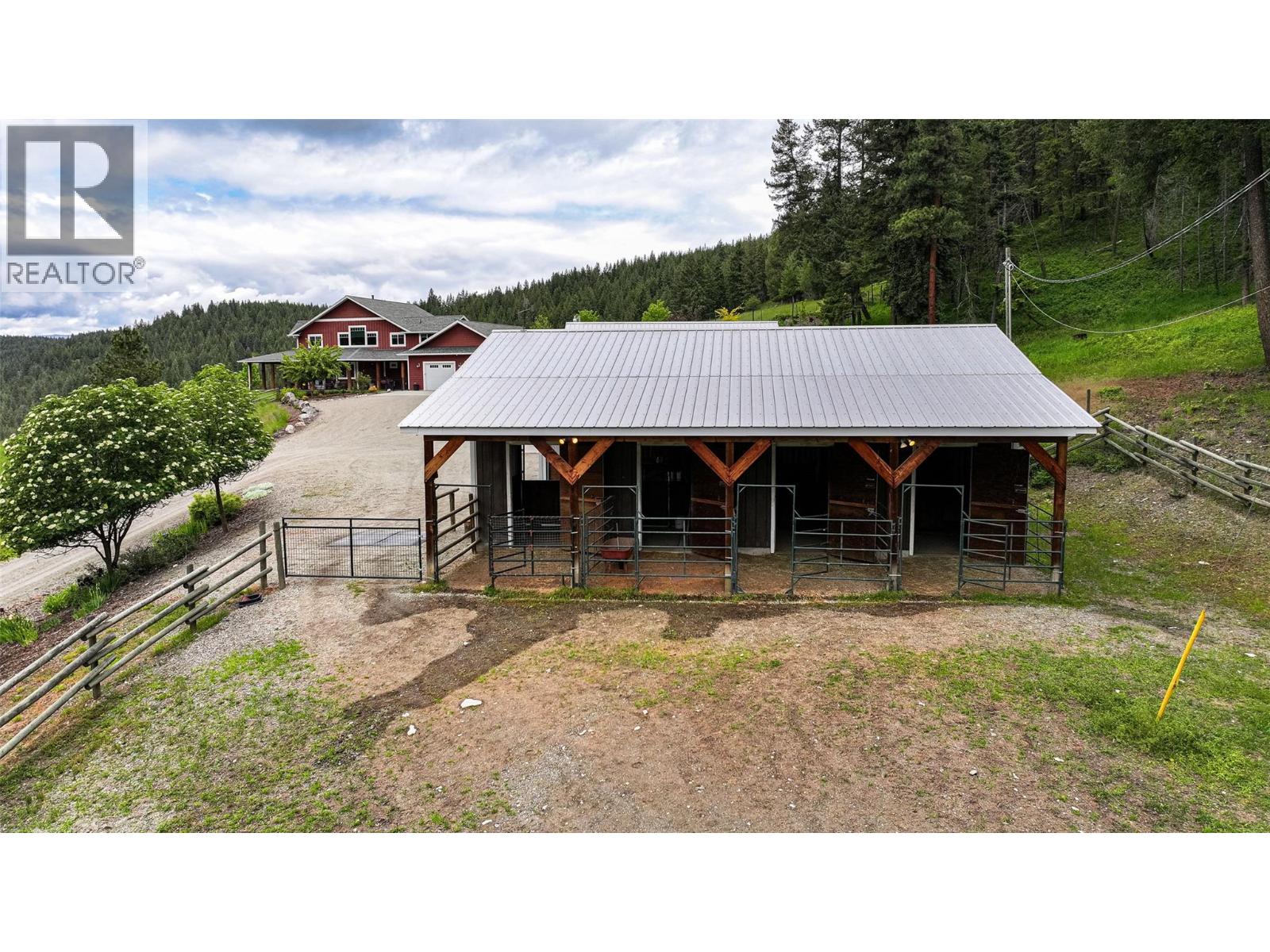 705 Creighton Valley Road, Lumby