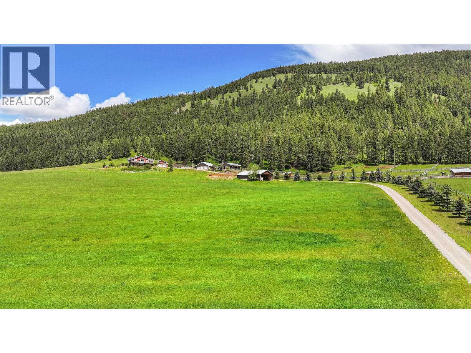 705 Creighton Valley Road, Lumby