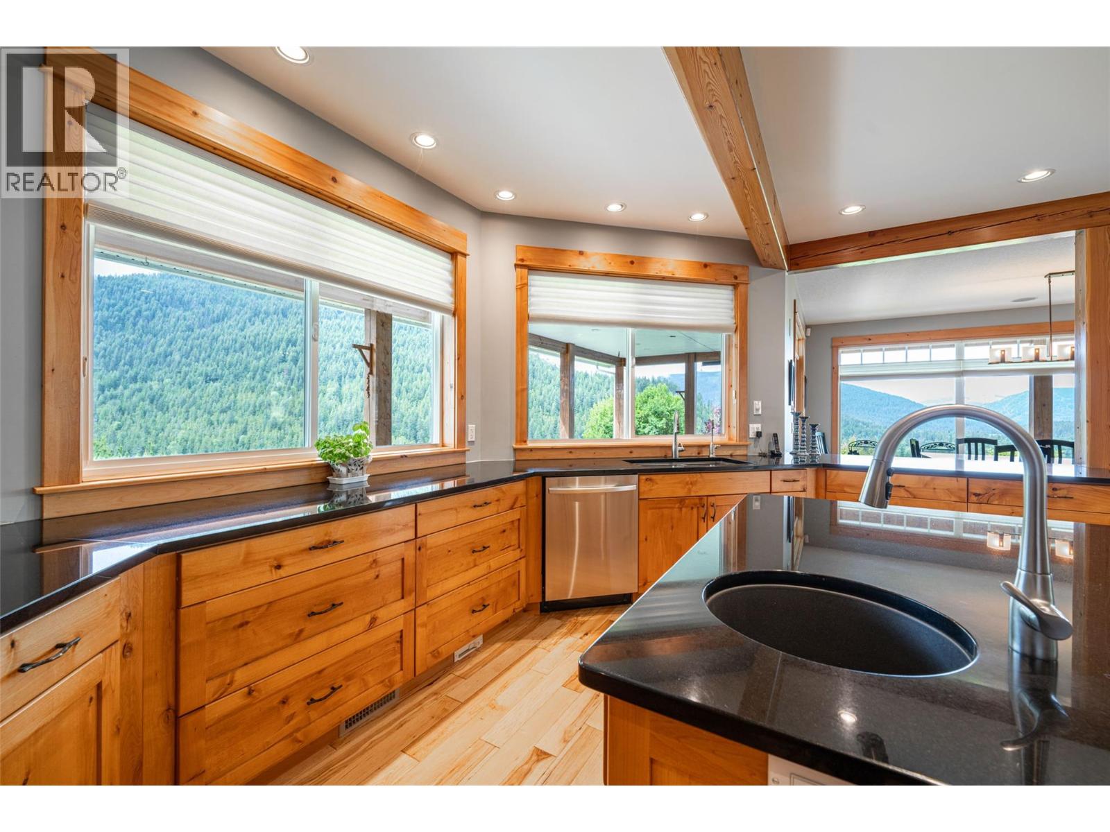 705 Creighton Valley Road, Lumby