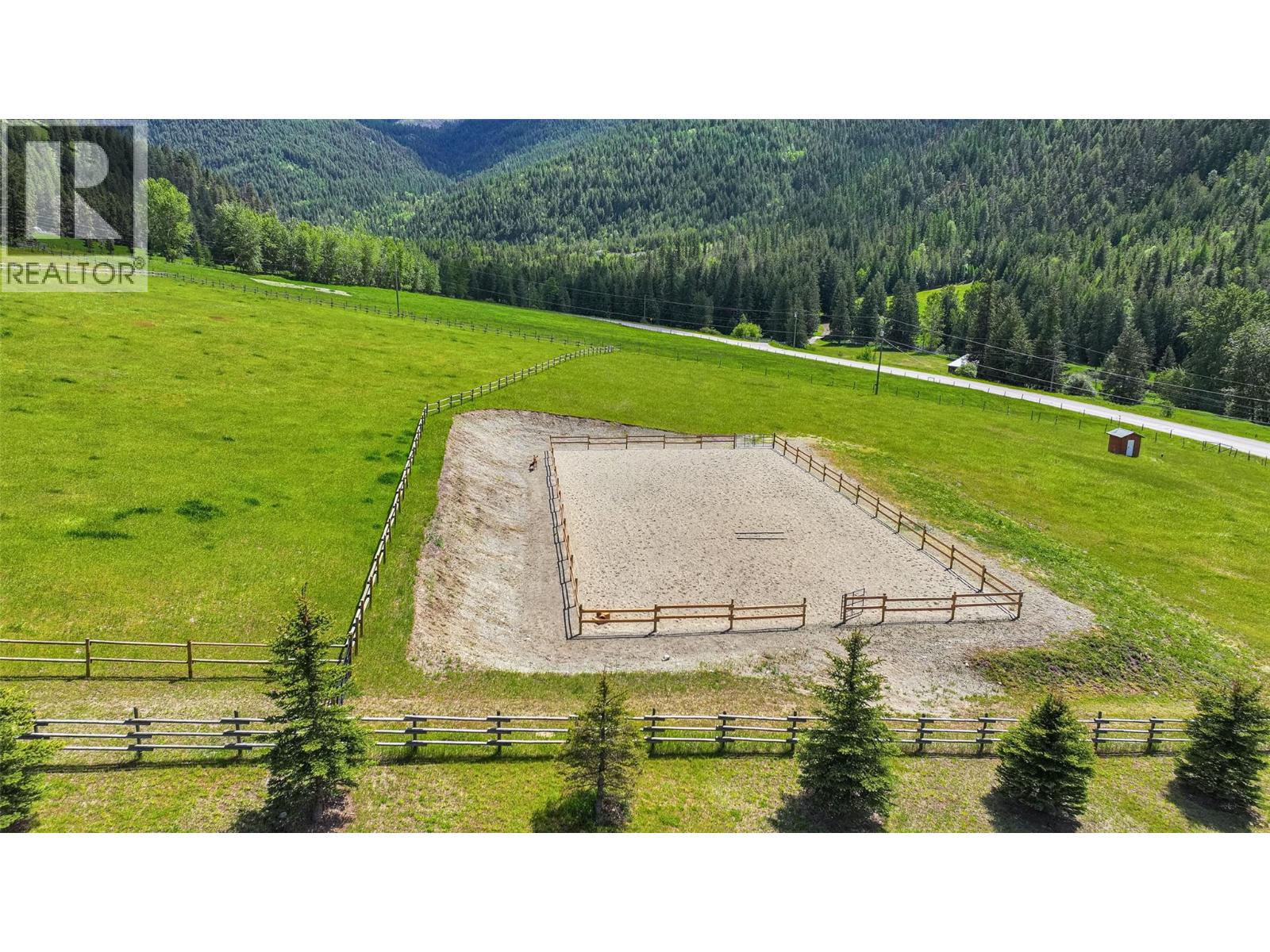 705 Creighton Valley Road, Lumby
