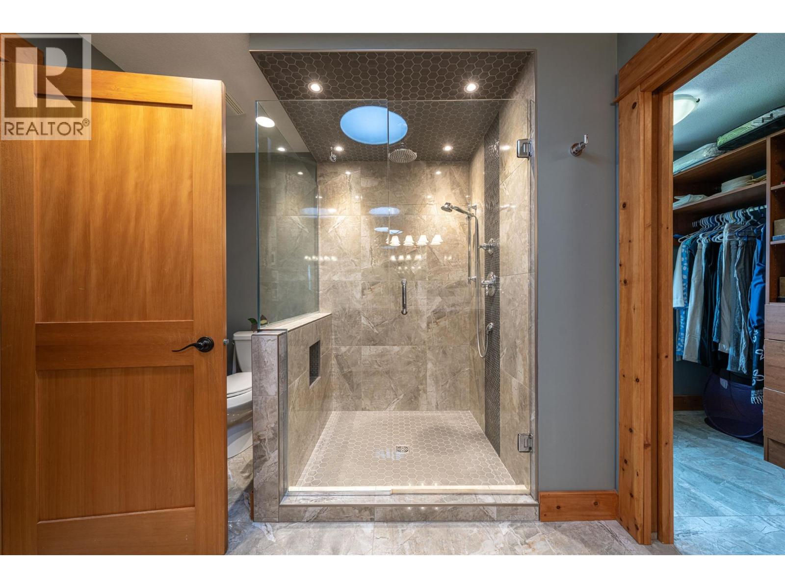 705 Creighton Valley Road, Lumby