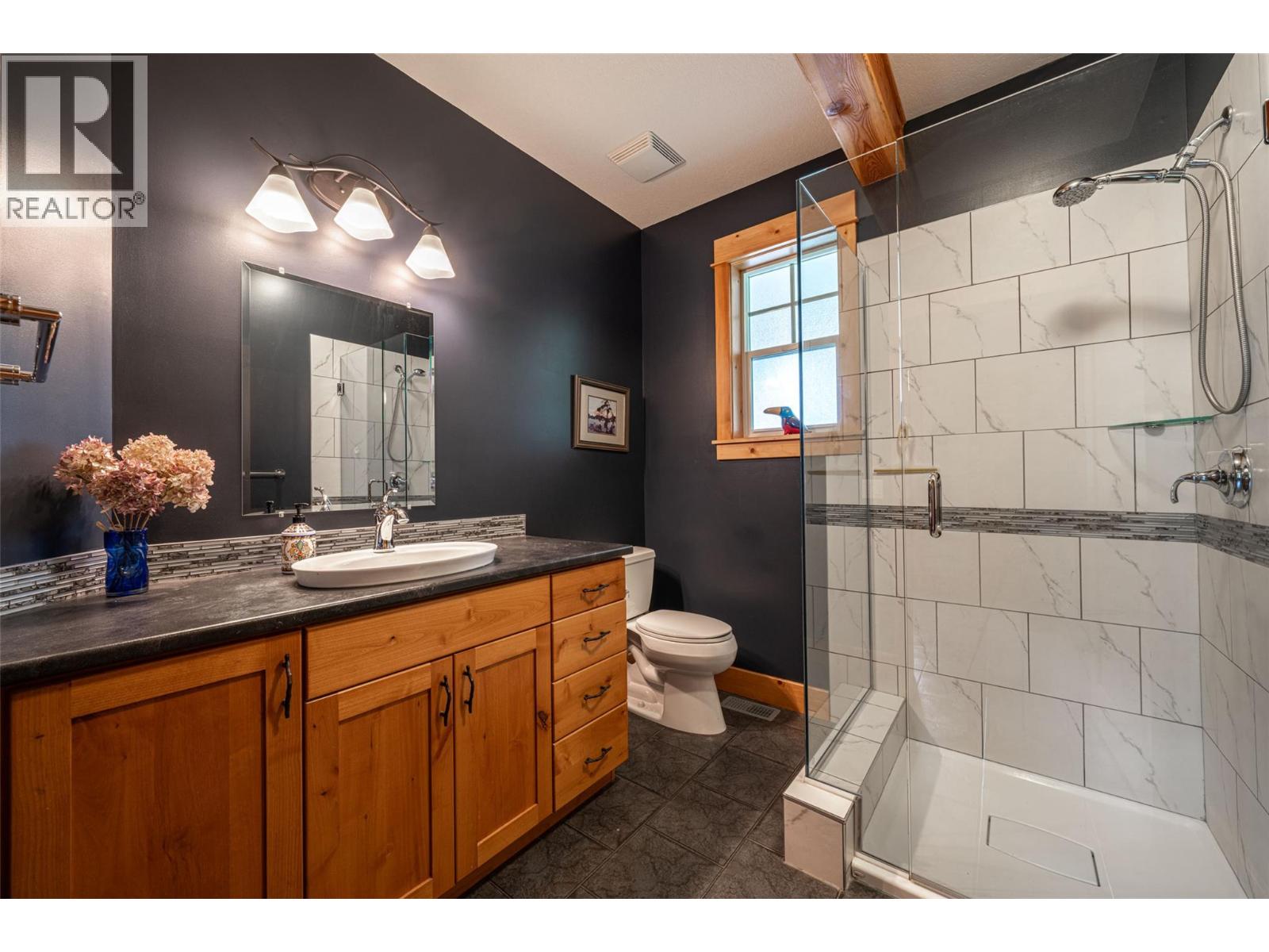 705 Creighton Valley Road, Lumby