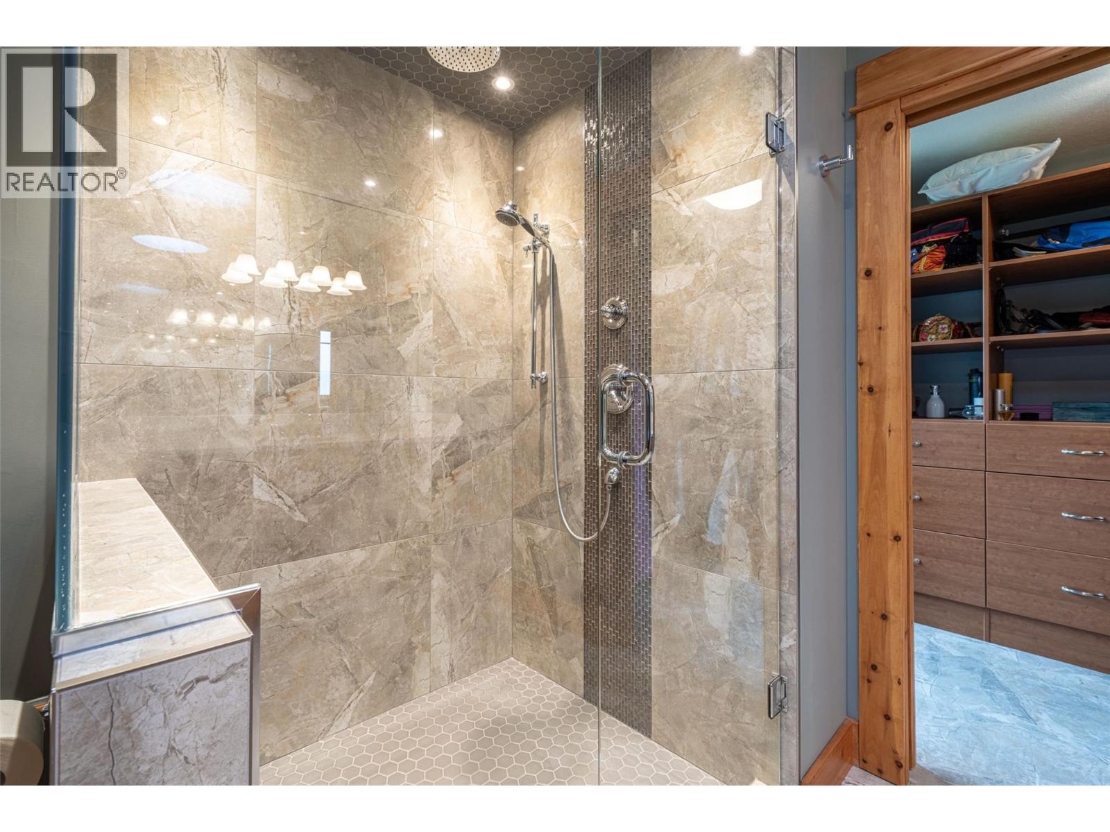 705 Creighton Valley Road, Lumby