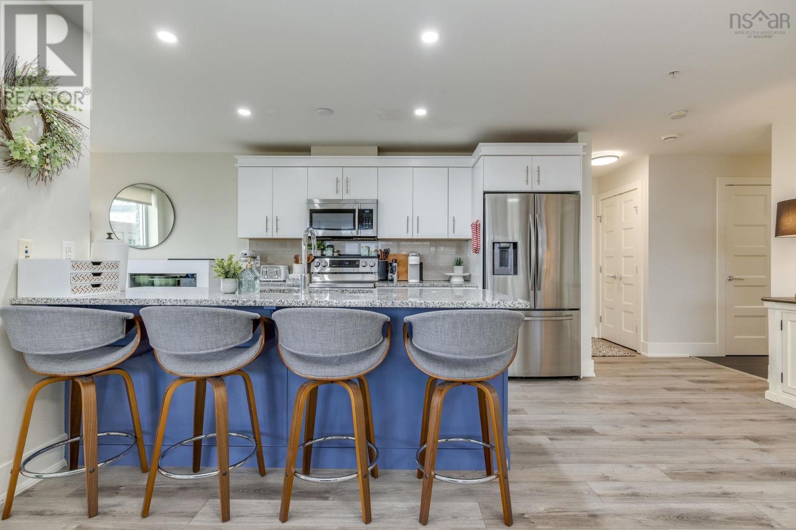 Property 18 of 42 of 305 15 Kings Wharf Place