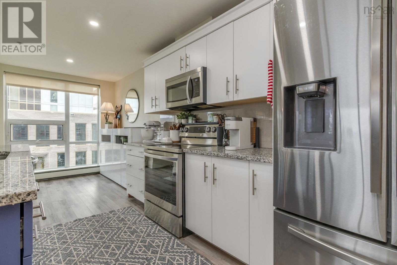 Property 25 of 42 of 305 15 Kings Wharf Place