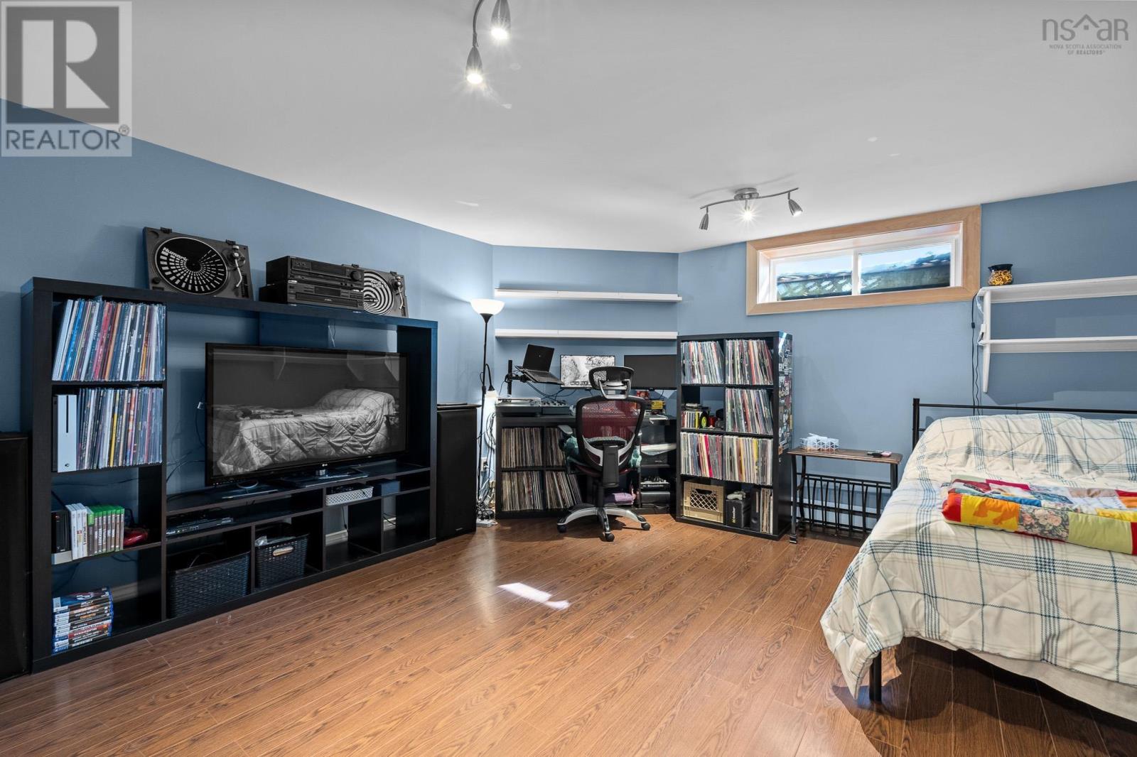 Property 34 of 48 of 42 Pioneer Avenue