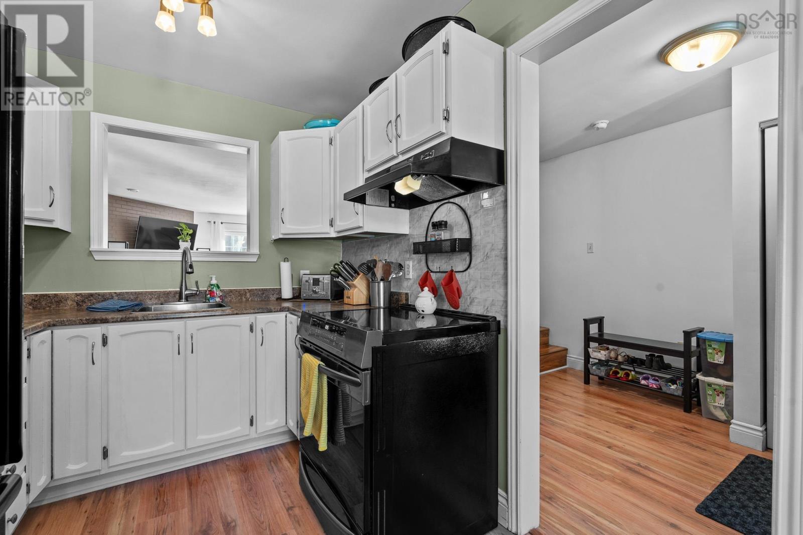 Property 7 of 48 of 42 Pioneer Avenue