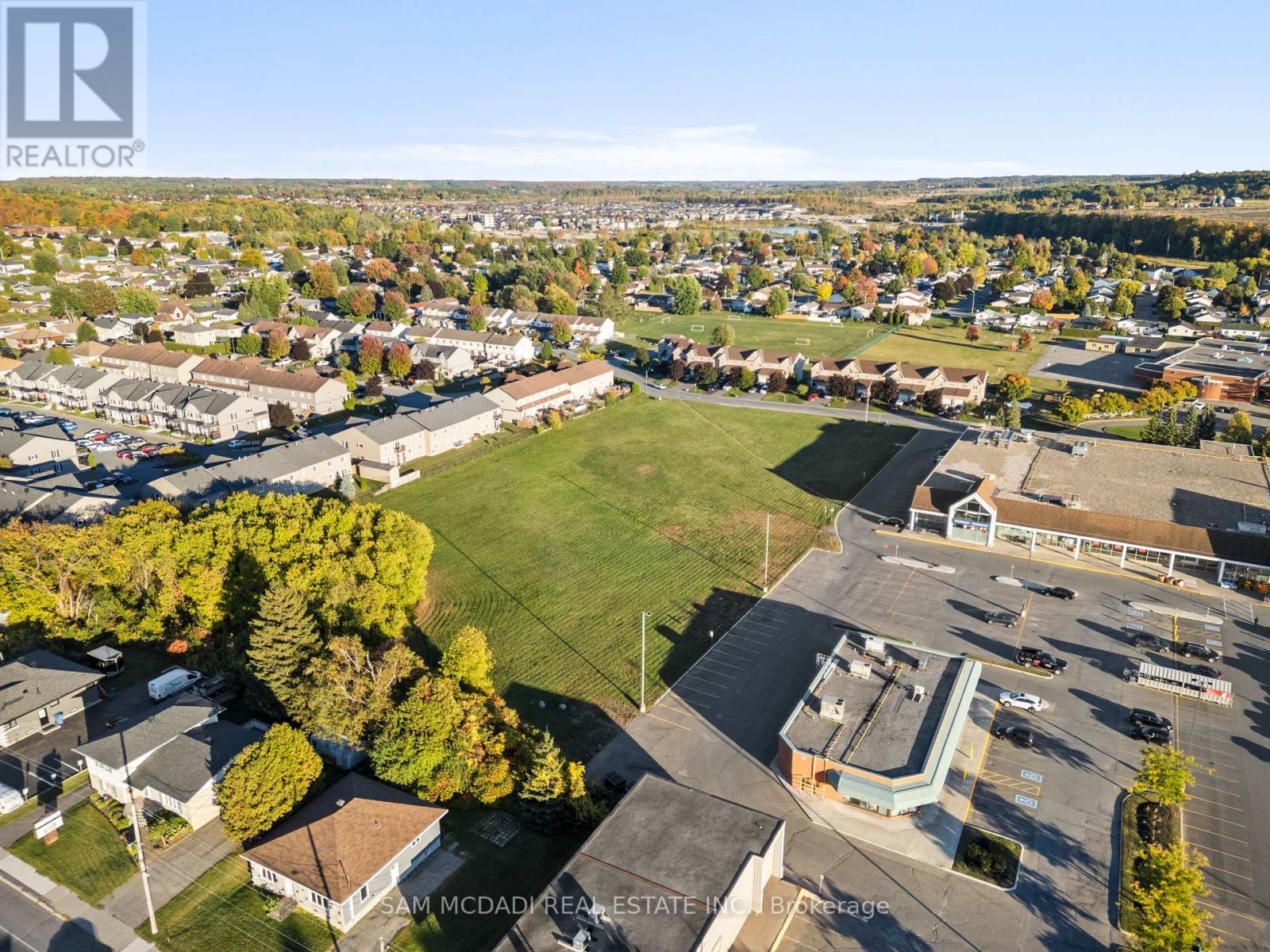 2709 LAURIER STREET - 32