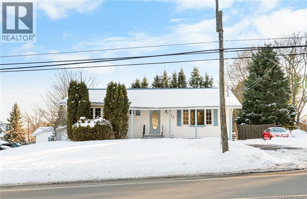 1673 Amirault Street - 1