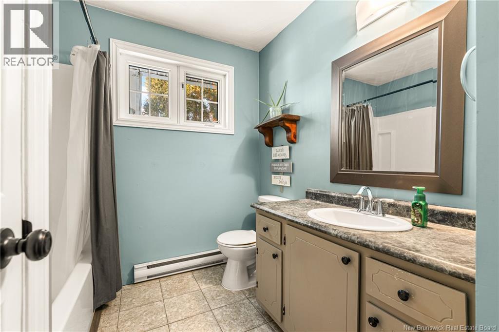 1673 Amirault Street - 11