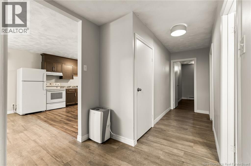 1673 Amirault Street - 17