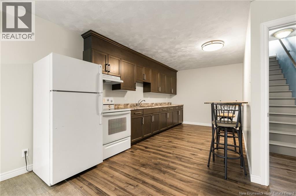 1673 Amirault Street - 20