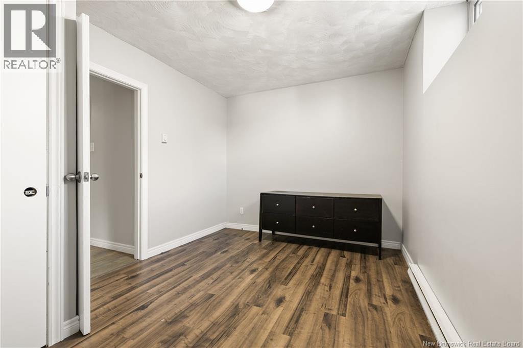 1673 Amirault Street - 22