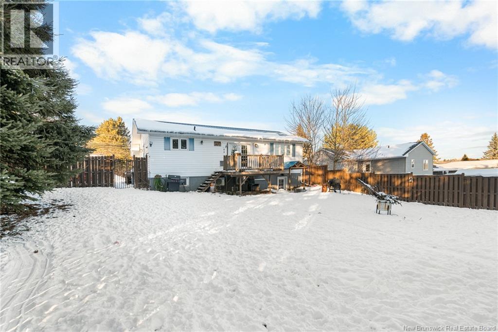 1673 Amirault Street - 27