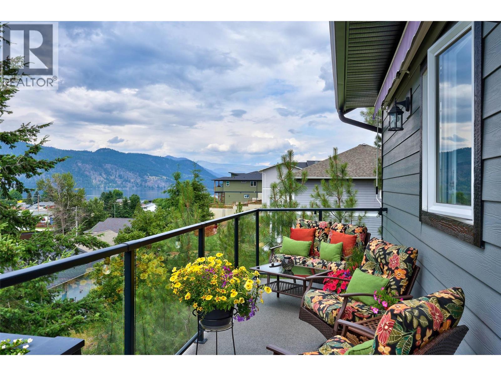 1200 Montgomery Place, Chase