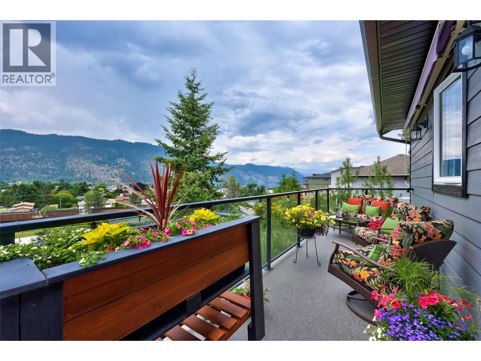 1200 Montgomery Place, Chase