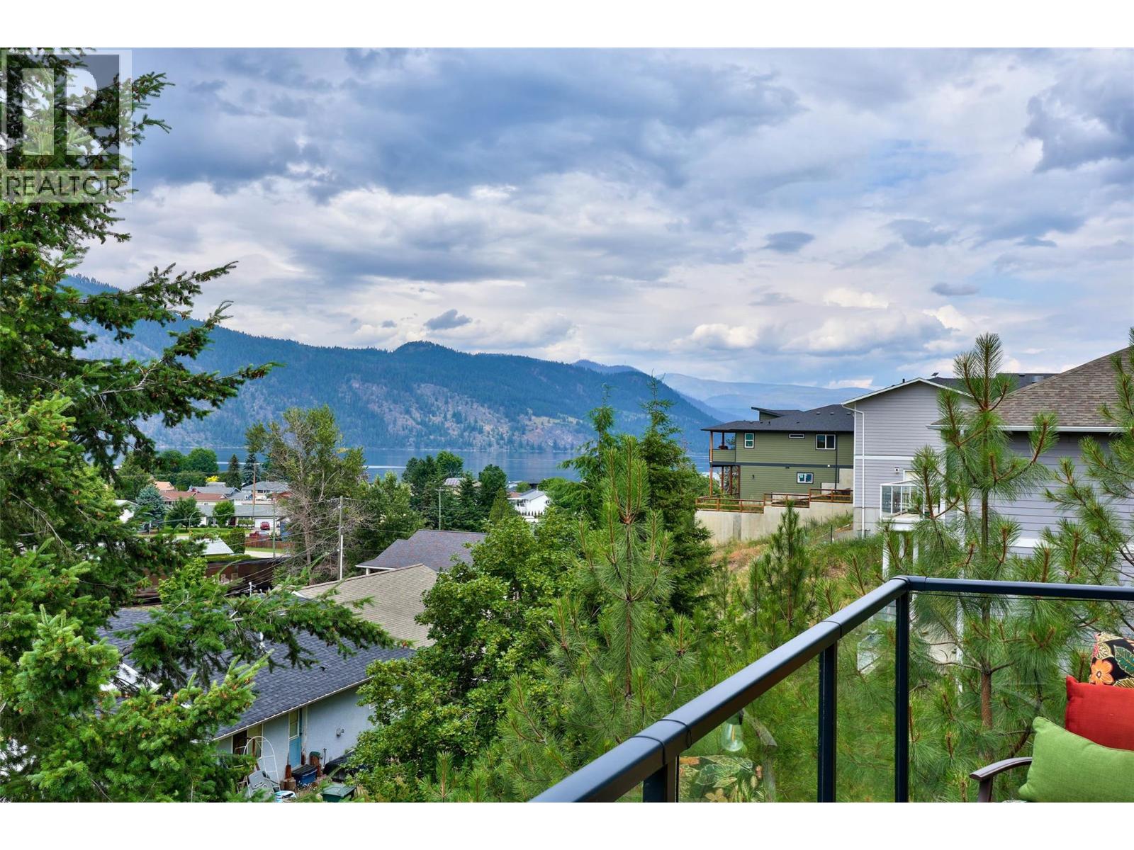 1200 Montgomery Place, Chase