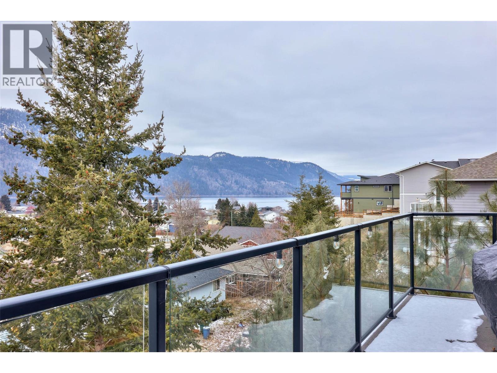 1200 Montgomery Place, Chase