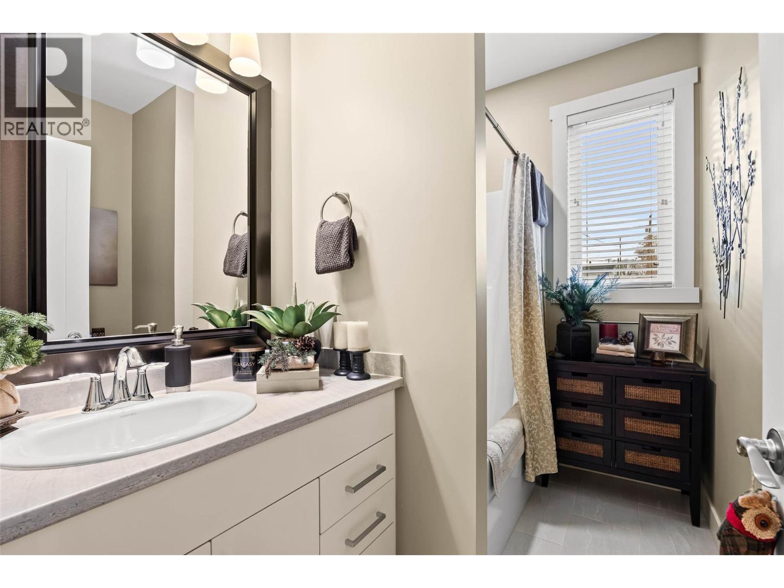 1200 Montgomery Place, Chase