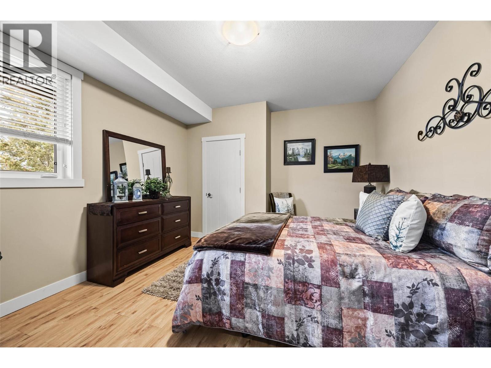 1200 Montgomery Place, Chase