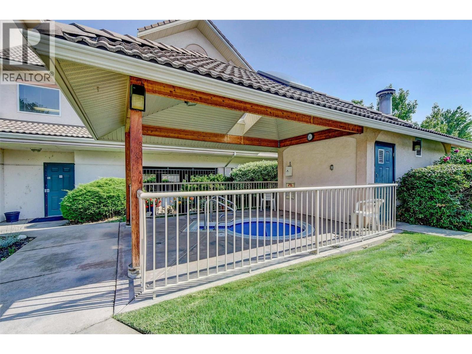 102 2300 Benvoulin Road, Kelowna