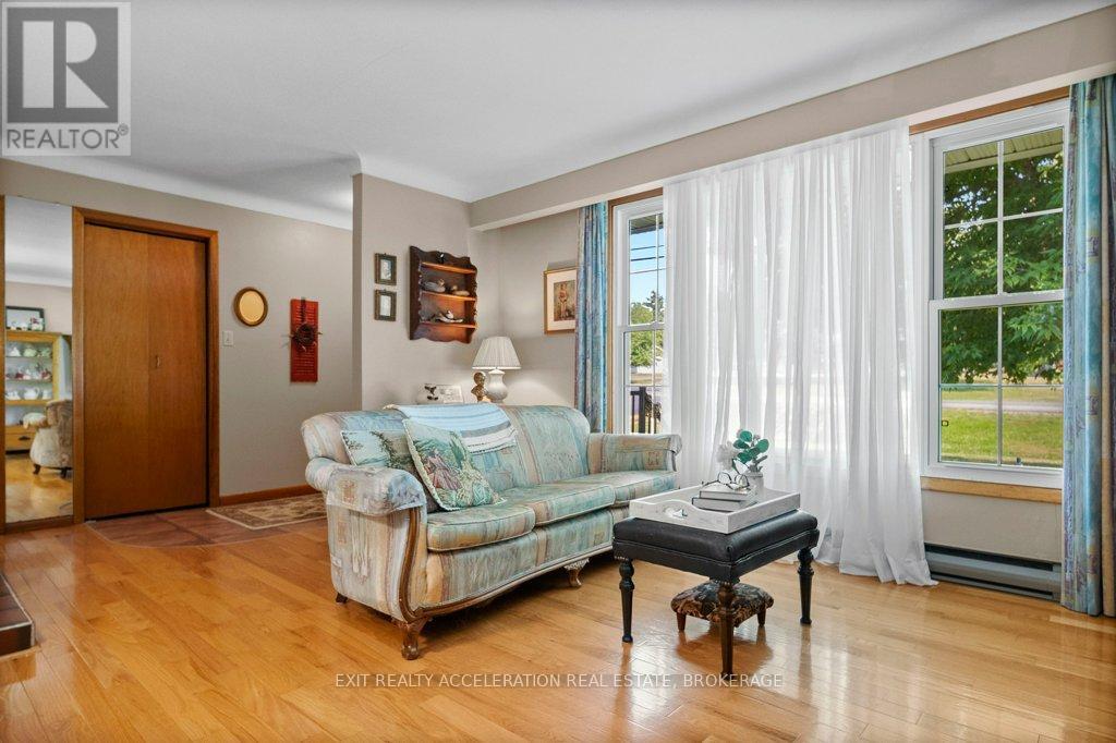 63 RIVER ROAD - Photo 4 of 50, Greater Napanee (Greater Napanee), Ontario