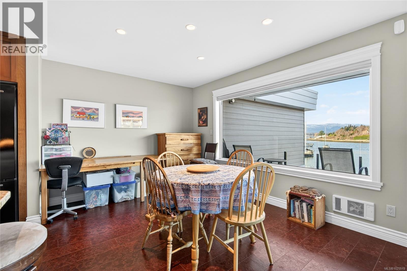 118 1807 Beaufort Ave, Comox