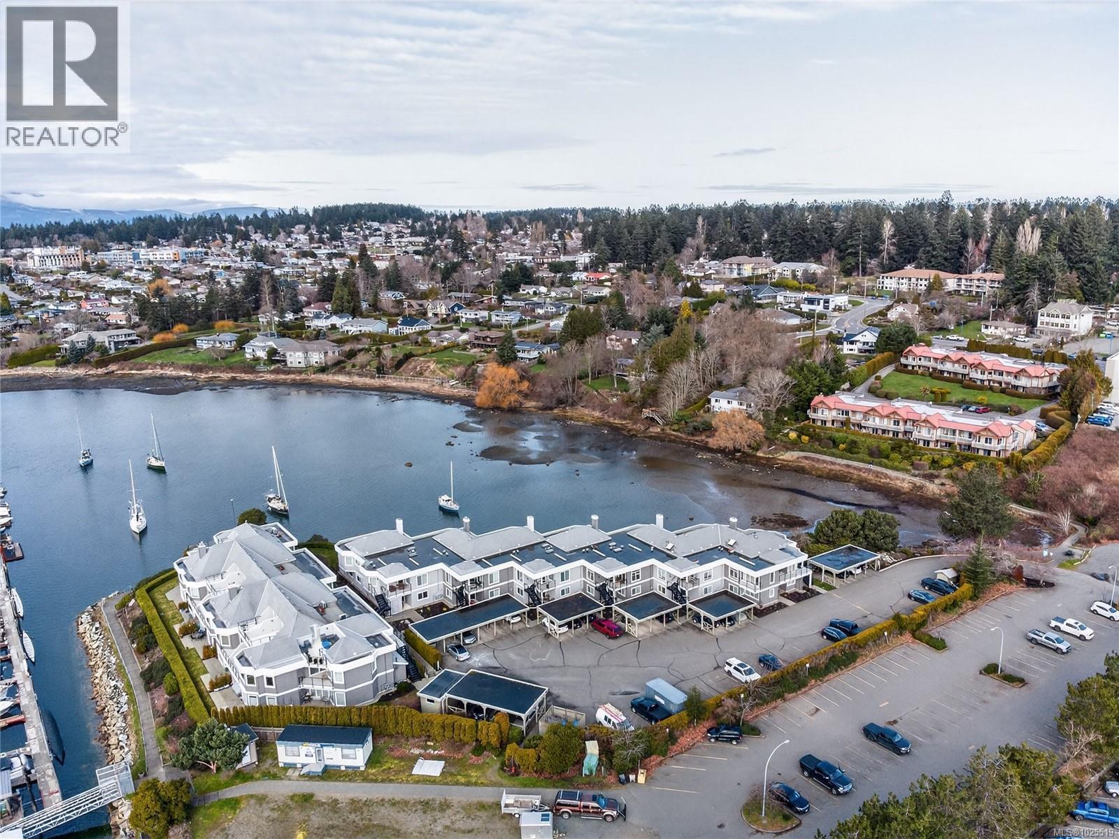 118 1807 Beaufort Ave, Comox