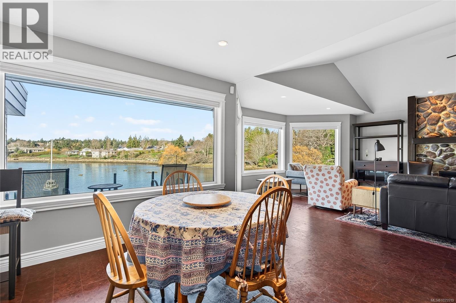 #118 1807 Beaufort Ave - 17