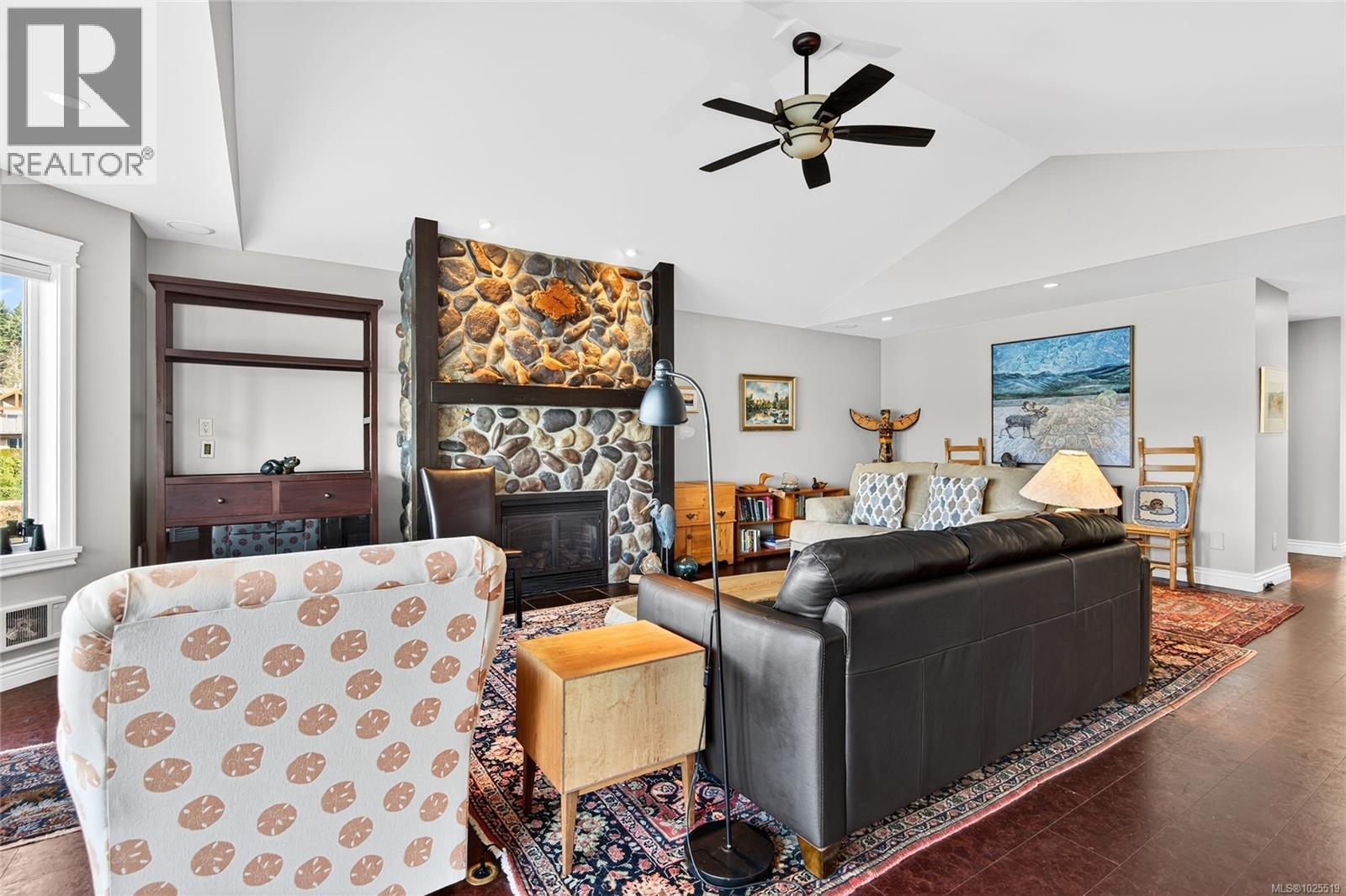 #118 1807 Beaufort Ave - 13