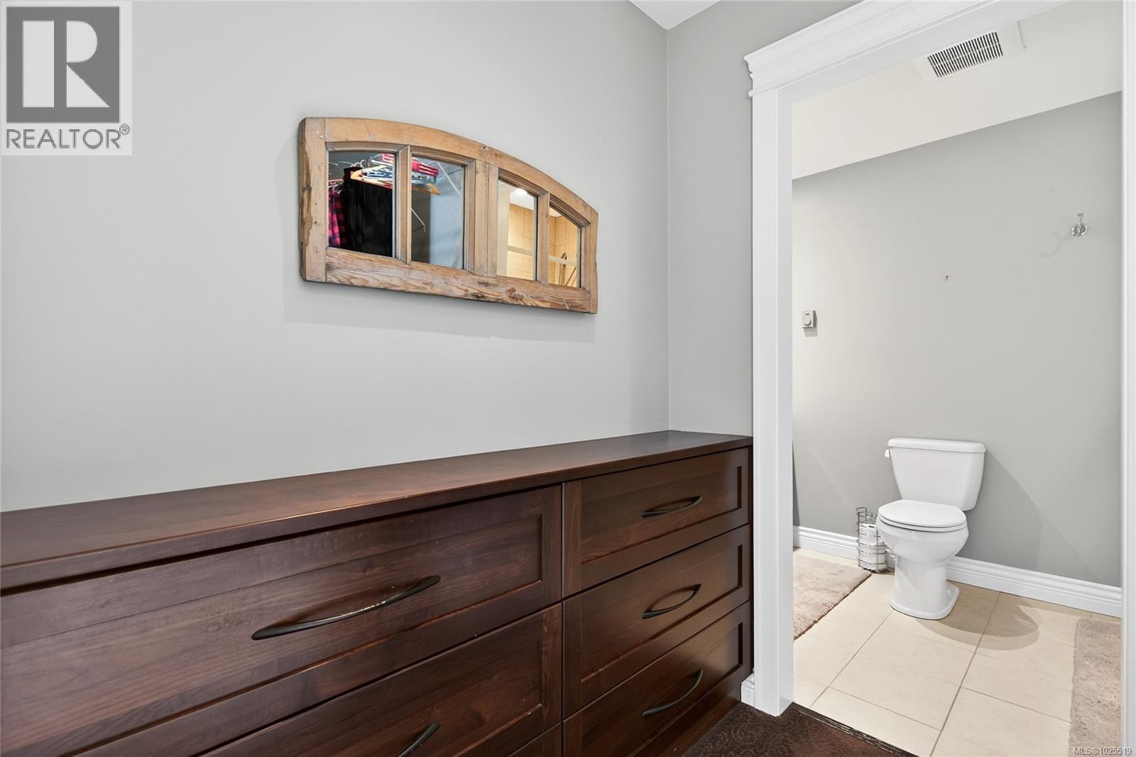 118 1807 Beaufort Ave, Comox