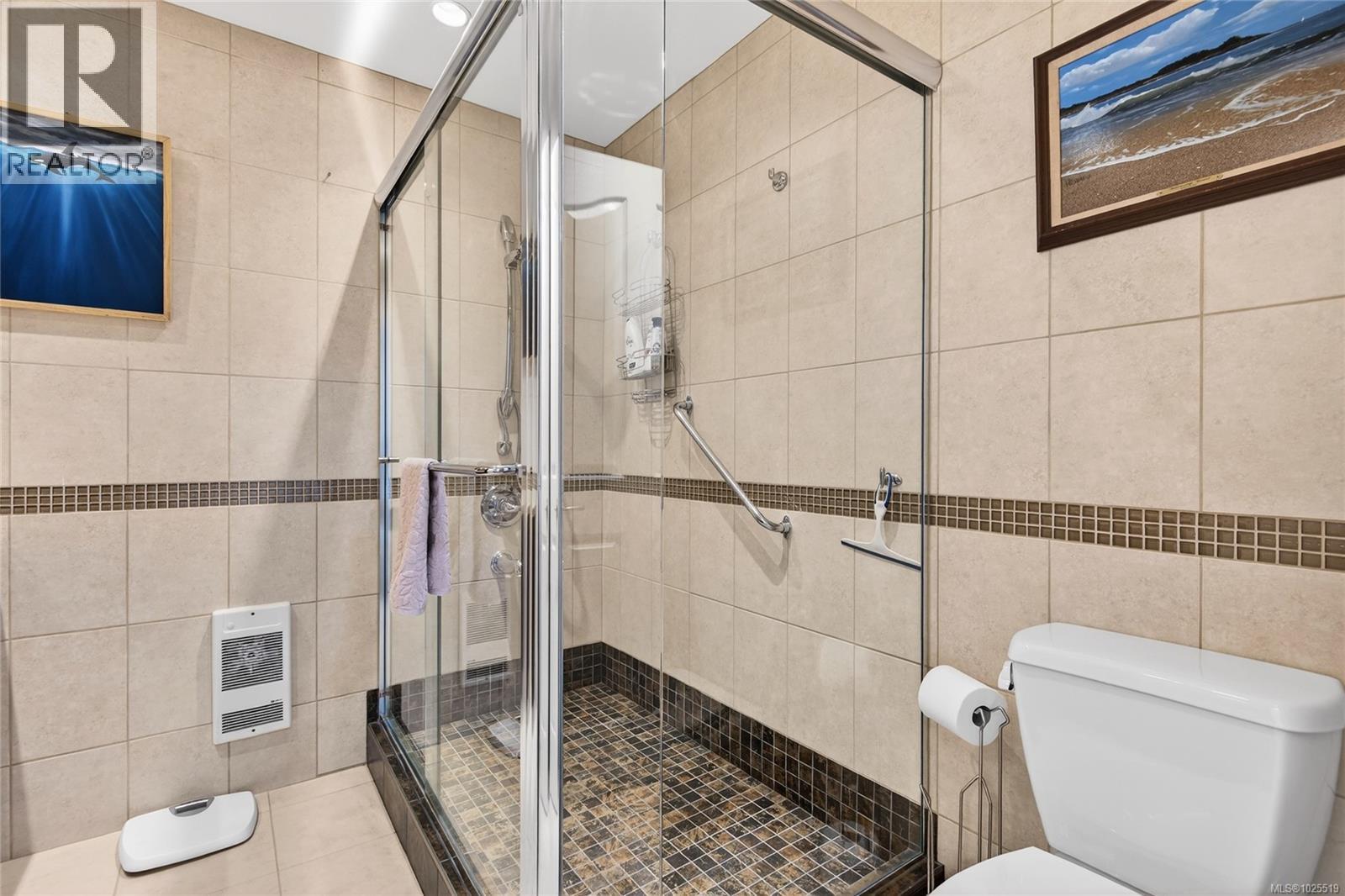 118 1807 Beaufort Ave, Comox