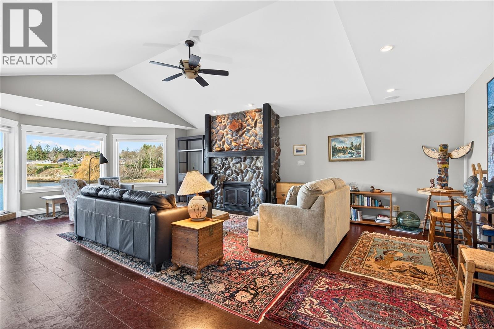 118 1807 Beaufort Ave, Comox