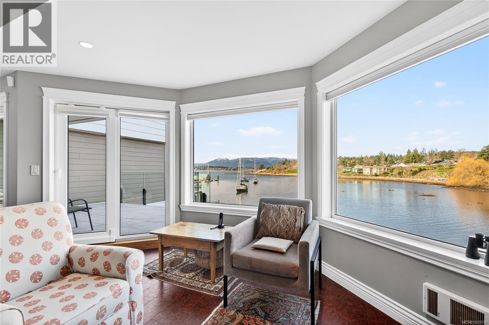 118 1807 Beaufort Ave, Comox