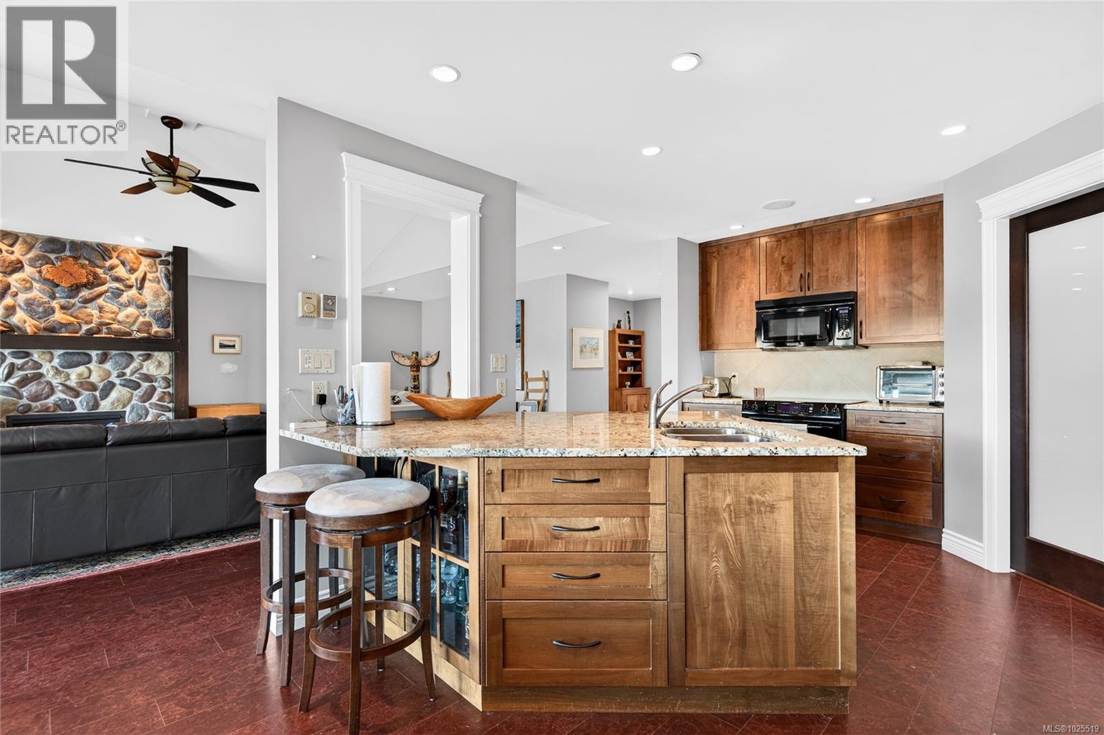 #118 1807 Beaufort Ave - 18