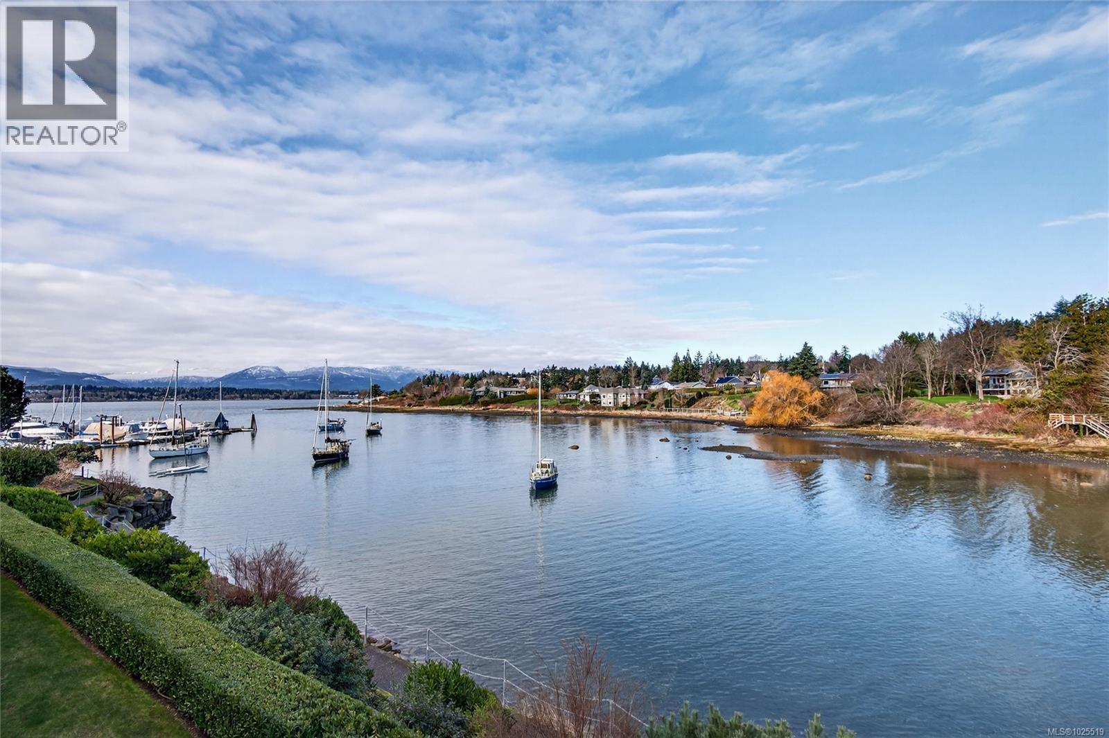 118 1807 Beaufort Ave, Comox