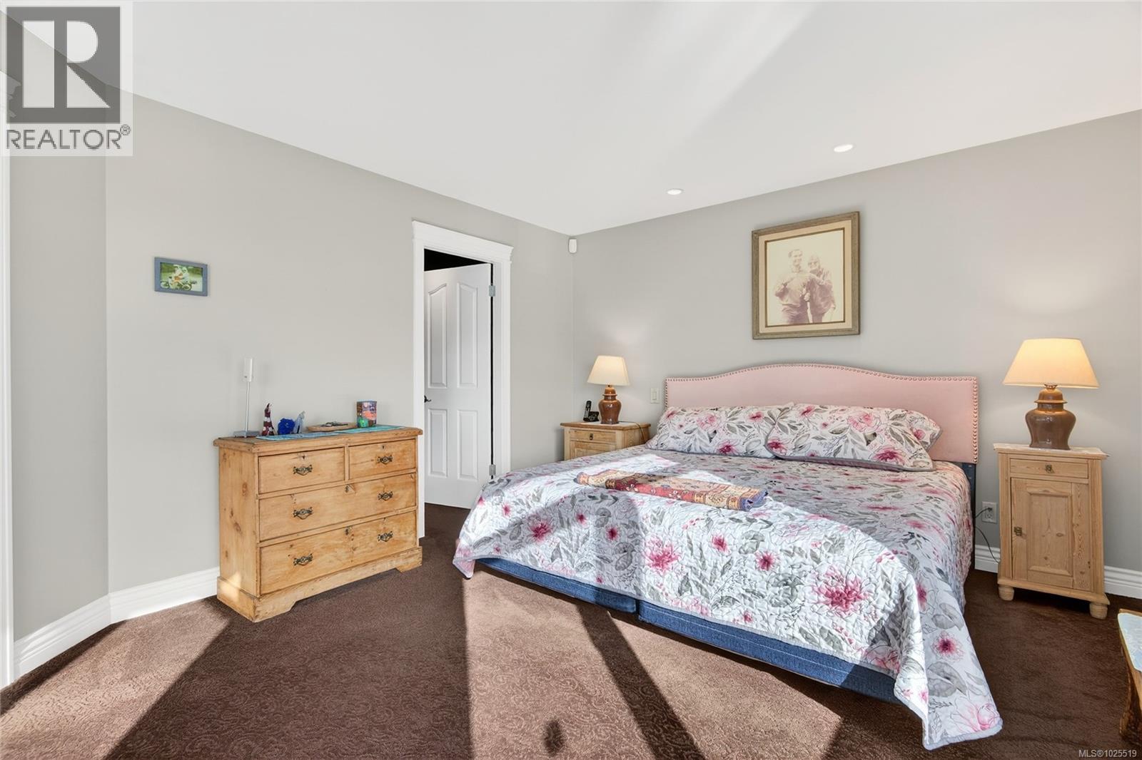 118 1807 Beaufort Ave, Comox