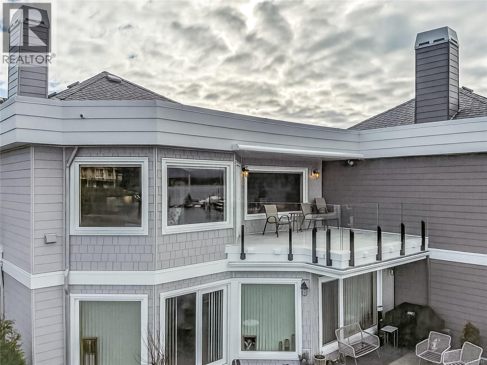 118 1807 Beaufort Ave, Comox