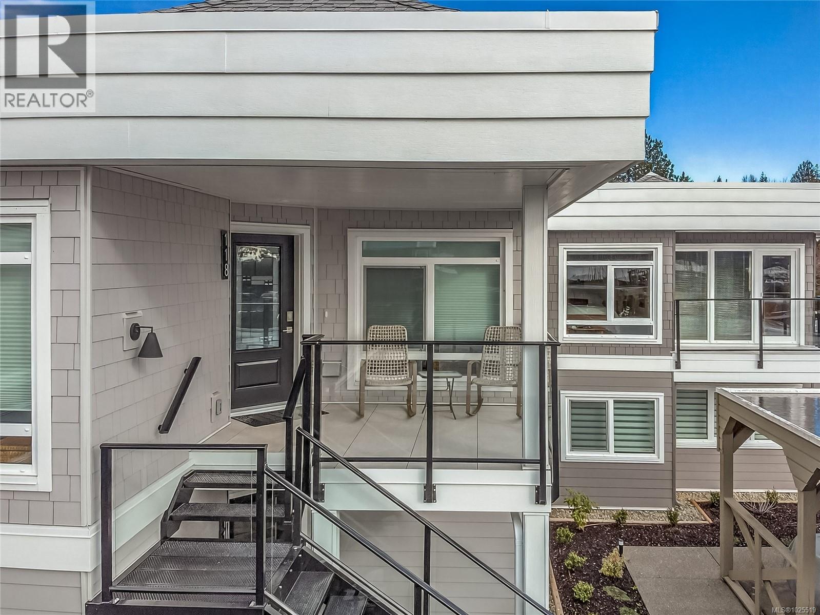 118 1807 Beaufort Ave, Comox