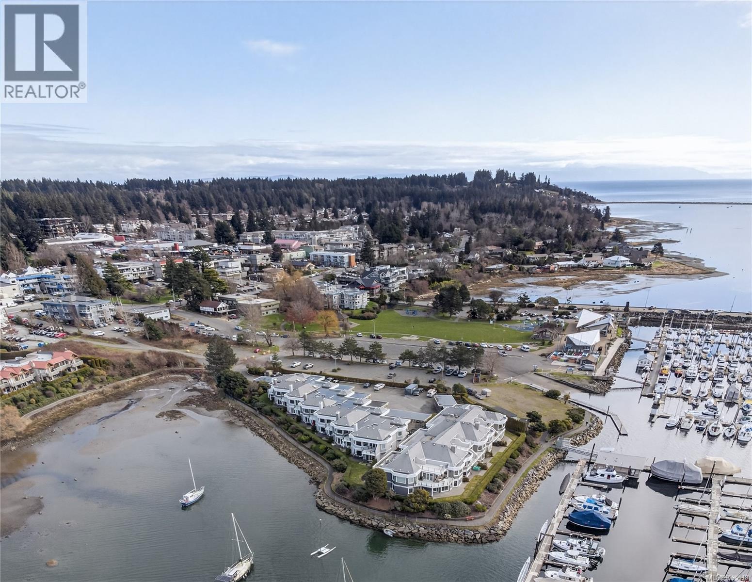 118 1807 Beaufort Ave, Comox