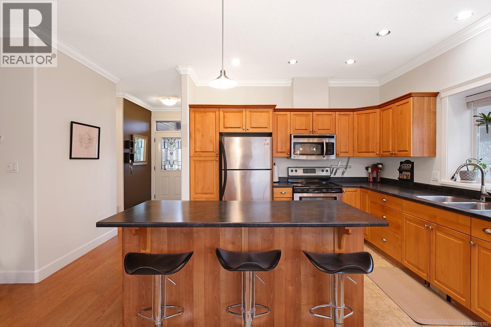 3311 Eighth St, Cumberland